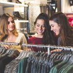 Understanding Buyer Behavior in the Decoration Market