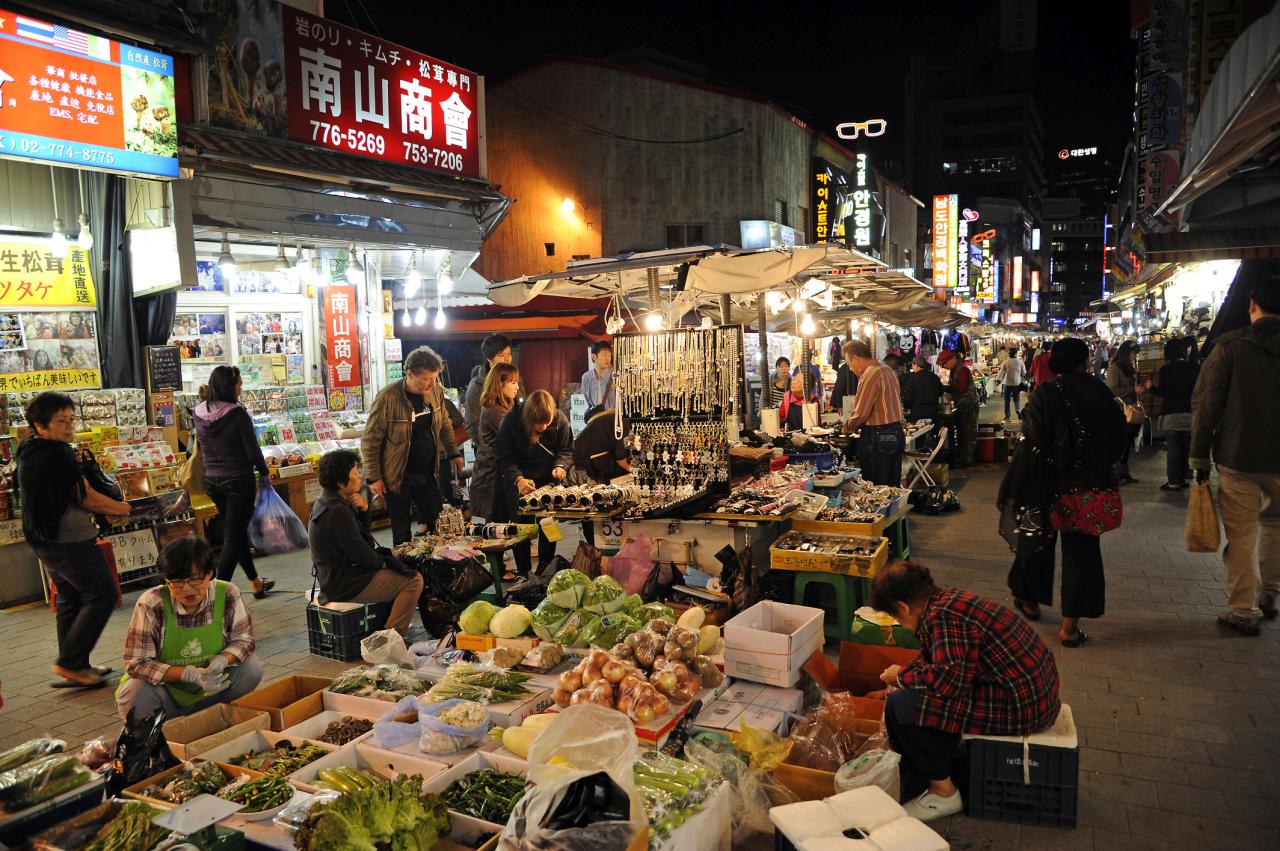 Night market (2) | Seoul | Pictures | Korea, South in Global-Geography How to Market Subscription-Based Mobile Apps